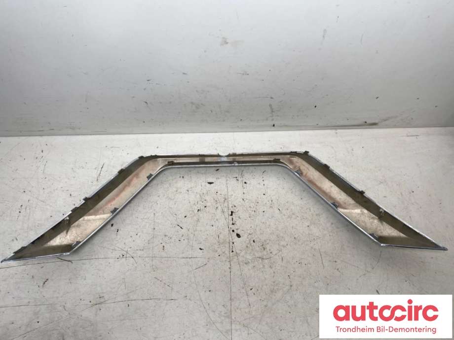 Lister til Nissan Qashqai 2014-2021 (Type II)  (LIST PÅ GRILL|62382HV00B|62382HV10B|)