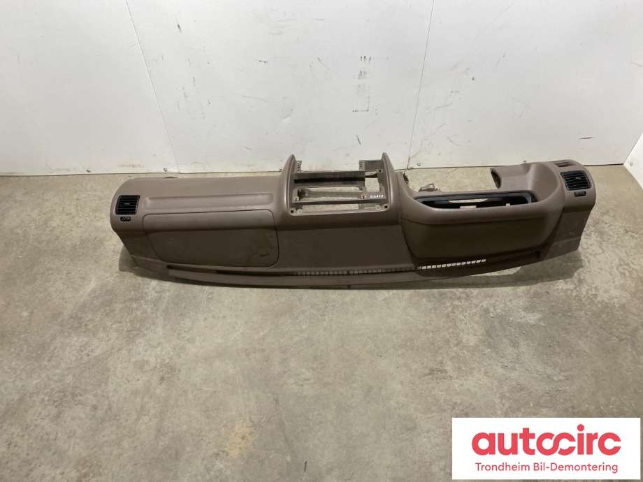 Dashbord til Toyota Land Cruiser 90 1996-2002  (...|55311-60541-E0|)