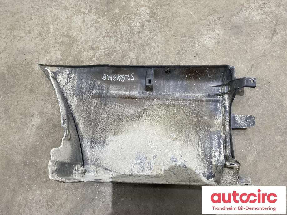 Støtfangerving høyre bak til Toyota Land Cruiser 90 1996-2002  (...|52152-60250|)