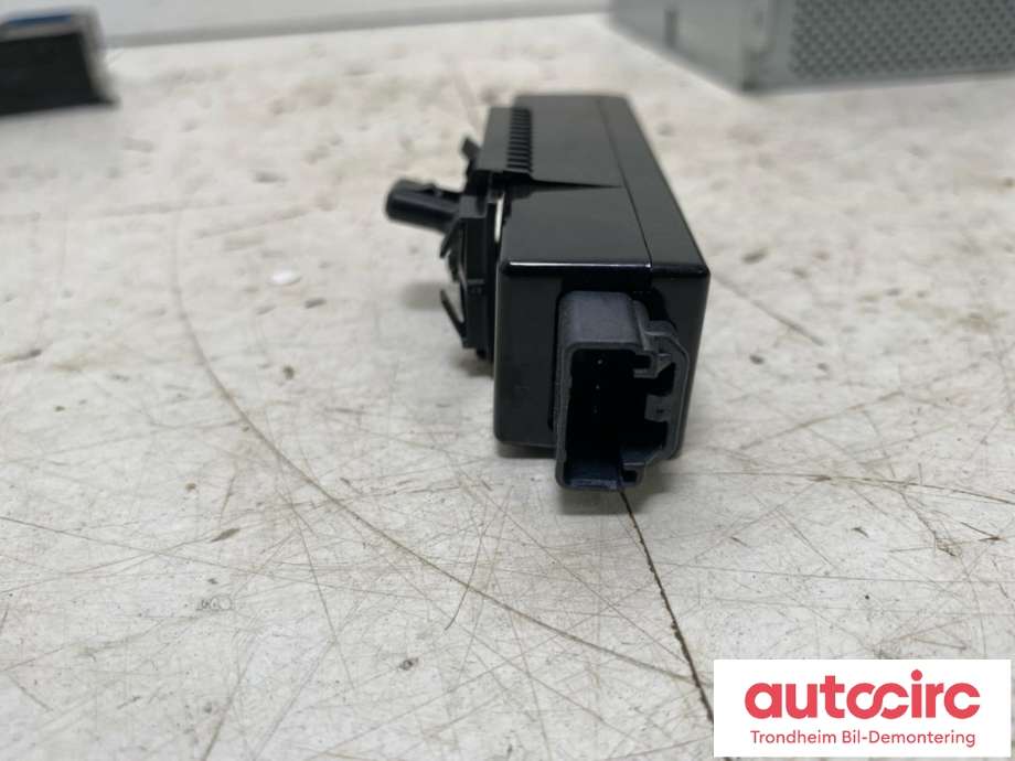 Antenne forsterker til Jeep Avenger 2023-->>  (..|9841967280|)