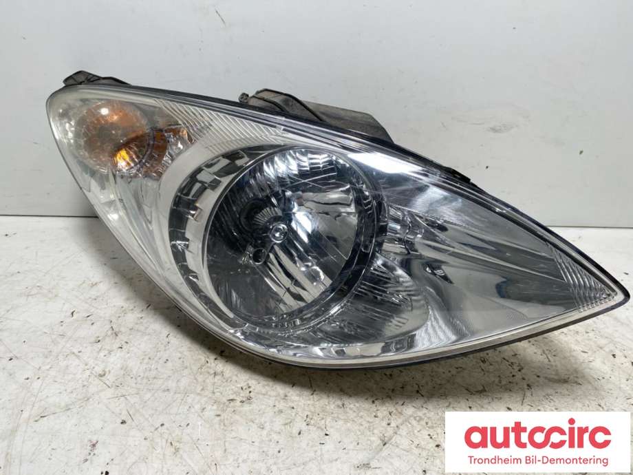 Frontlykt høyre halogen til Hyundai i20, 2009-2014 (Type I) (MAKD|92102-4P000)