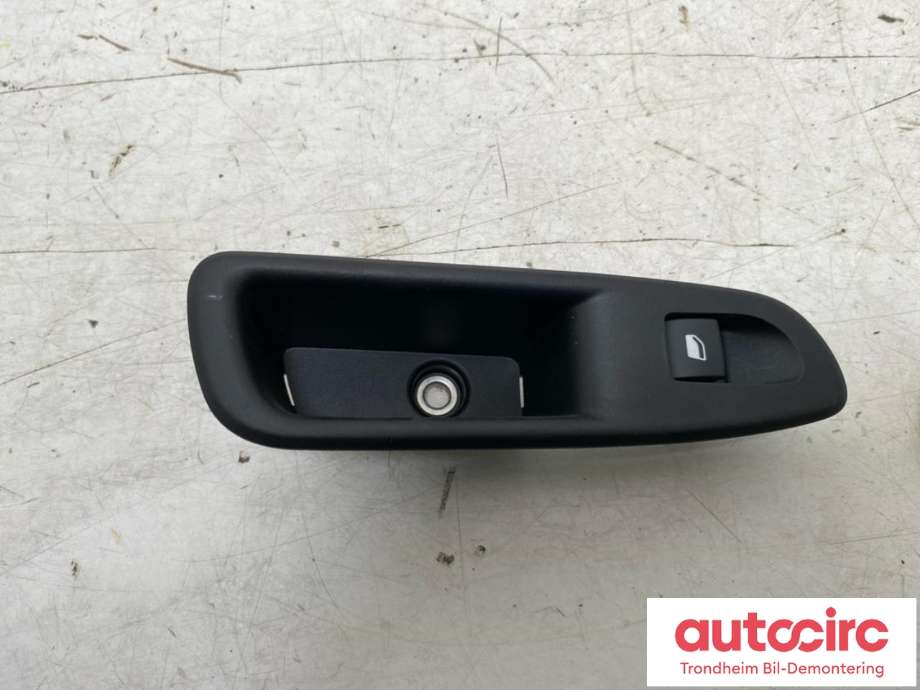 Bryter ruteheis til Jeep Avenger 2023-->>  (..|7357709380|2973434X|32Y401001)