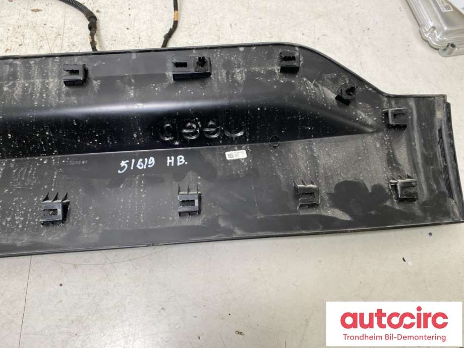 Lister til Jeep Avenger 2023-->>  (DØR H.B|735730055|735730055RT|735768138)