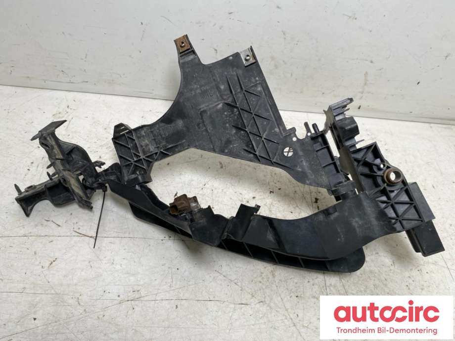 Frontlyktering høyre til Audi A4 2007-2014 (Type IV) (B8) (B8) (..|8K0805608B|)