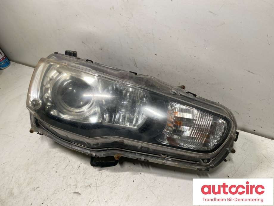 Frontlykt høyre xenon til Mitsubishi Lancer 2008-2017  (8301B256|)