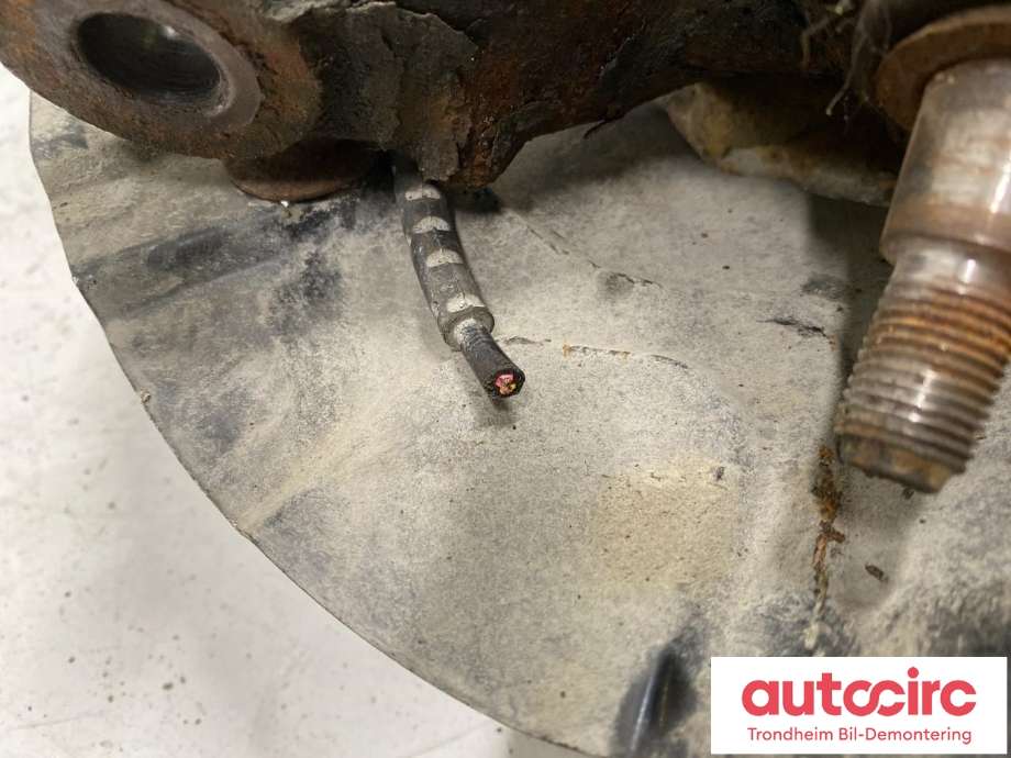 Hjulspindel høyre foran til BMW X3 2003-2006 (Fase 1) (E83) (E83) (LES INFO|31213412020|31 21 3 412 020|)
