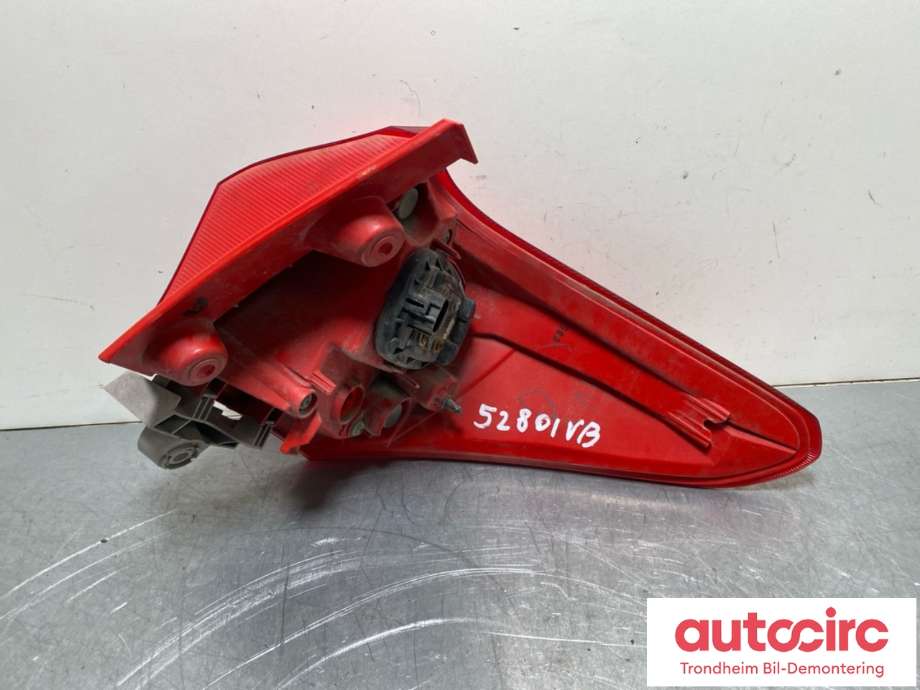 Baklykt venstre ytre til Toyota Auris 2015-2019 (Type II, Fase 2) (8156102710|)