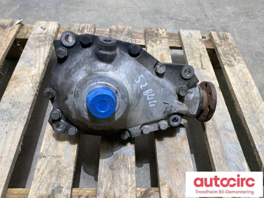 Kardang klokke foran til BMW 5-Serie, 2010-2017 (F10/F11) (F10/F11) (31508635698)