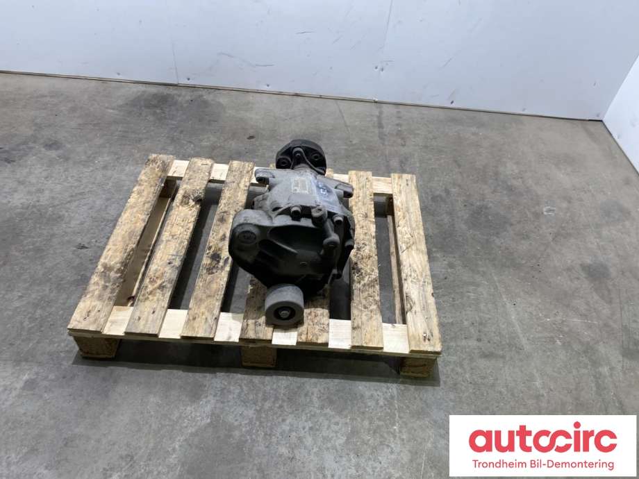 Kardang klokke bak til BMW 5-Serie, 2010-2017 (F10/F11) (F10/F11) (33107584451)