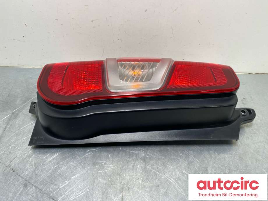 Baklykt venstre til Opel Combo E 2019-->>  (9819235880|)