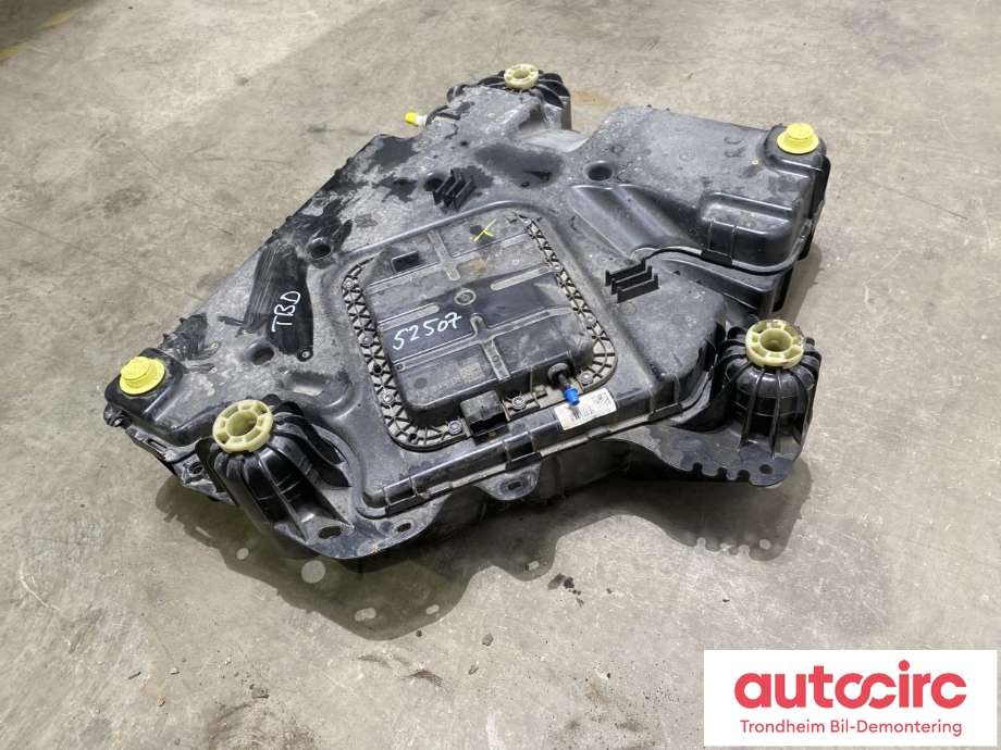 AdBlue tank til Peugeot Traveller 2017-->>  (98 222 572 80|16 826 205 80|16 826 160 80)