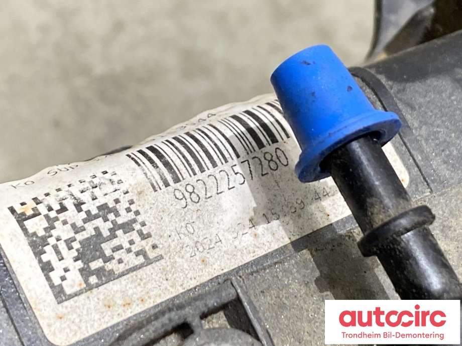 AdBlue tank til Peugeot Traveller 2017-->>  (98 222 572 80|16 826 205 80|16 826 160 80)