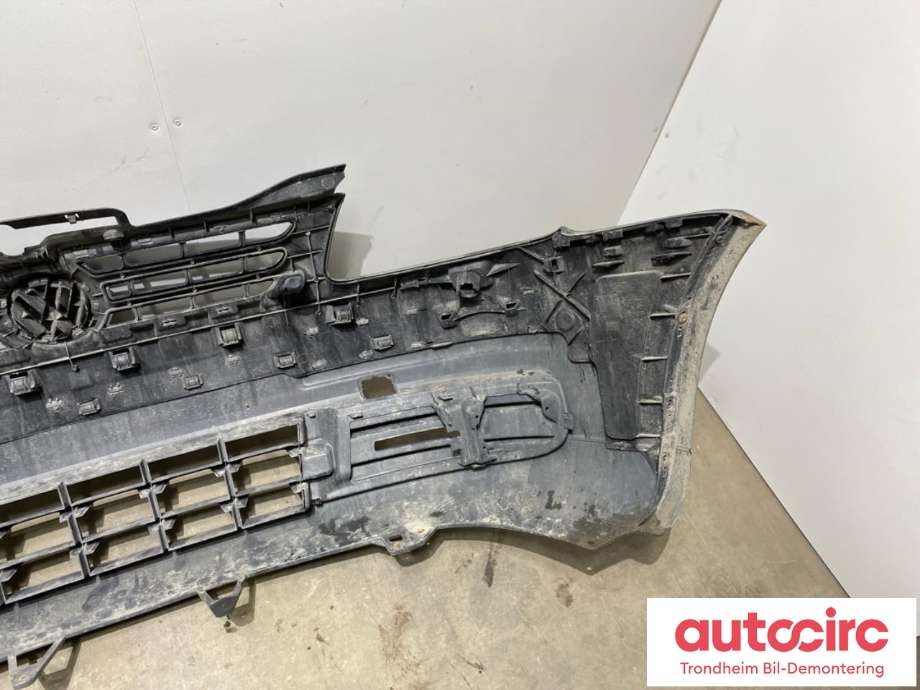 Støtfanger foran til VW Caddy 2004-2010 (Type III, Fase 1)  (...|2K0 807 217|)
