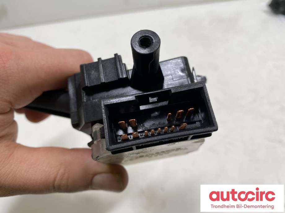 Bryter blink til Hyundai Santa Fe 2006-2009 (Type II, Fase 1)  (..|93410-2B000CA|934102B000CA|202004729)