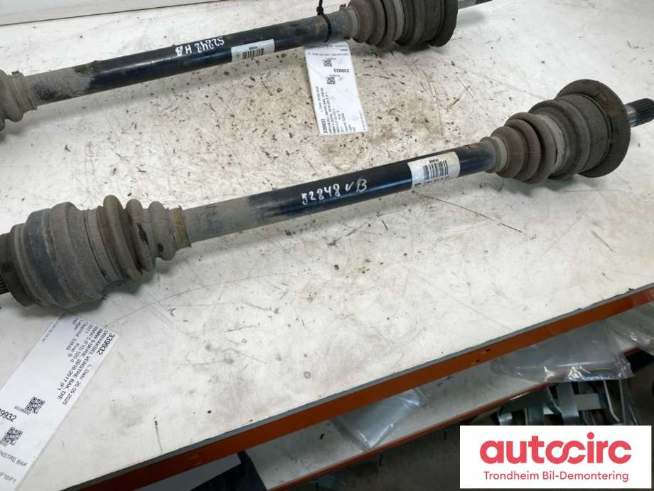 Drivaksel venstre bak, diesel/automat til BMW 5-Serie, 2010-2017 (F10/F11) (F10/F11) (7581027)