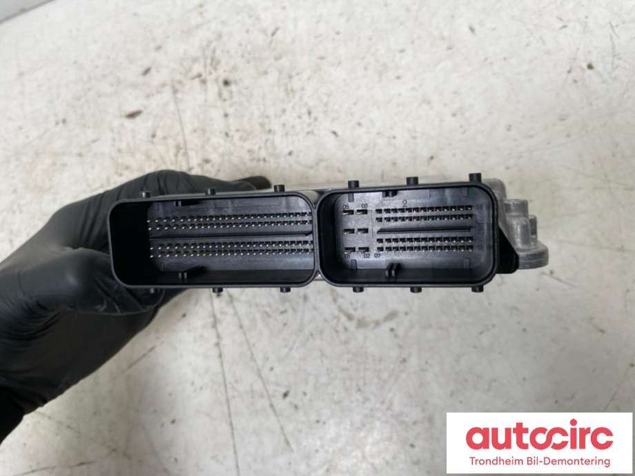 Styreenhet motor til BMW 5-Serie 2010-2017 (F10/F11) (F10/F11) (BOSCH|85889465|13618574752|0281032230)