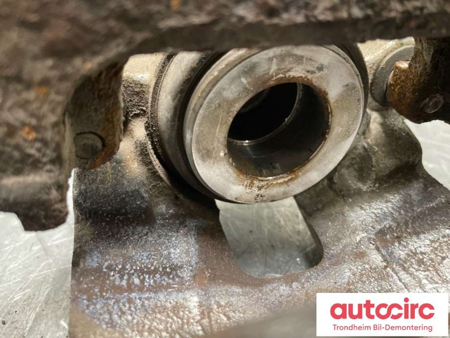 Bremsecaliper høyre foran til Opel Astra K 2015-->>  (13589731|13508996|95522596| 95524069)