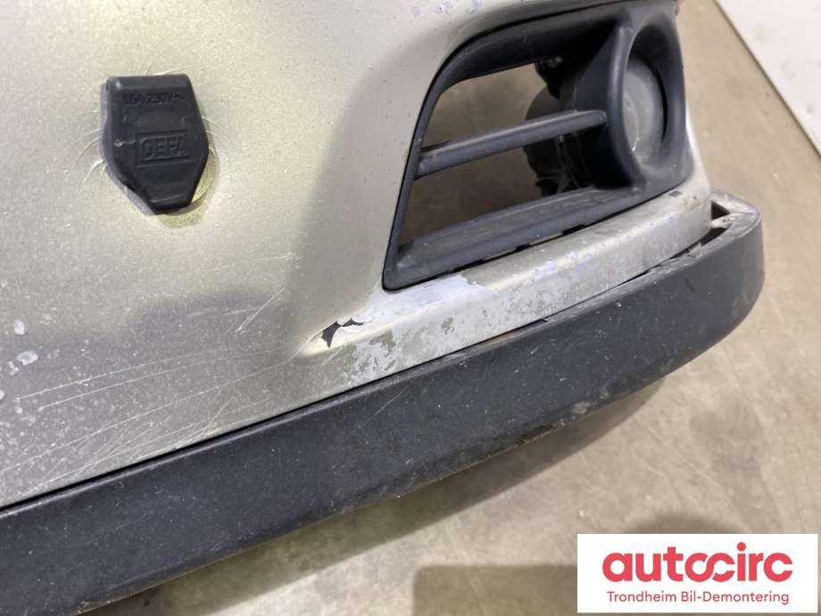 Støtfanger foran til Toyota Corolla 2002-2007  (..|5216102030|)