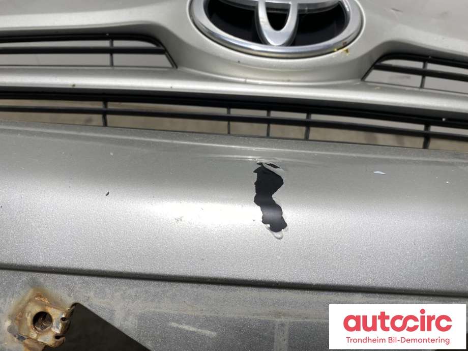 Støtfanger foran til Toyota Corolla 2002-2007  (..|5216102030|)