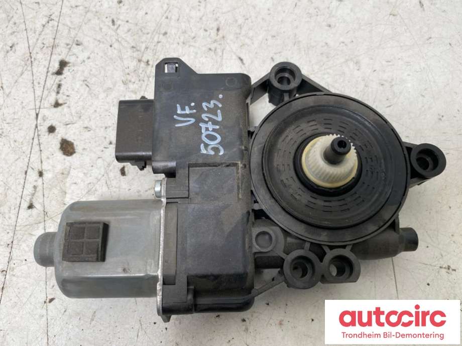 Ruteheis, kun motor, venstre foran til Kia Sorento 2016-->> Type III (..|82450-P2010|82450P2010|)