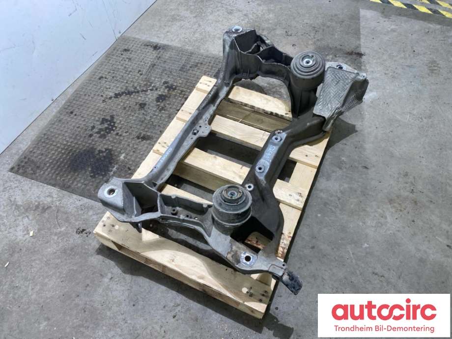 Travers foran hoved til Mercedes CLK 2002-2009 (C209) (C209) (..|A 203 628 06 57|)