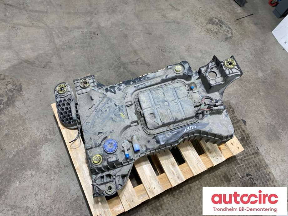 Additivtank diesel til Peugeot 3008 2016-->> (Type II) (9825645580|1682620780|1682616280)