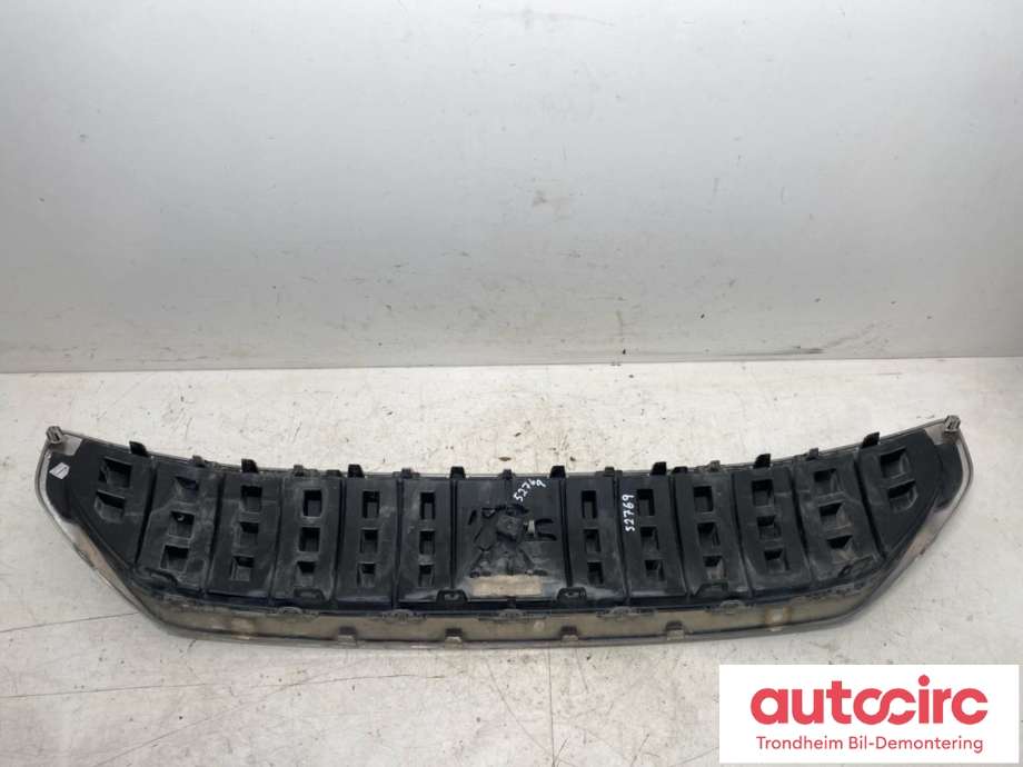 Grill midt til Peugeot Expert 2016-->> (Type III) (...|98 117 104 XT|98117104XT|)