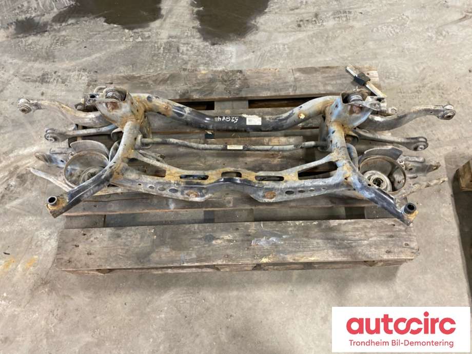 Travers bak til Audi A3, 2016-2020 (Type III, Fase 2)  (5Q0505315AB)