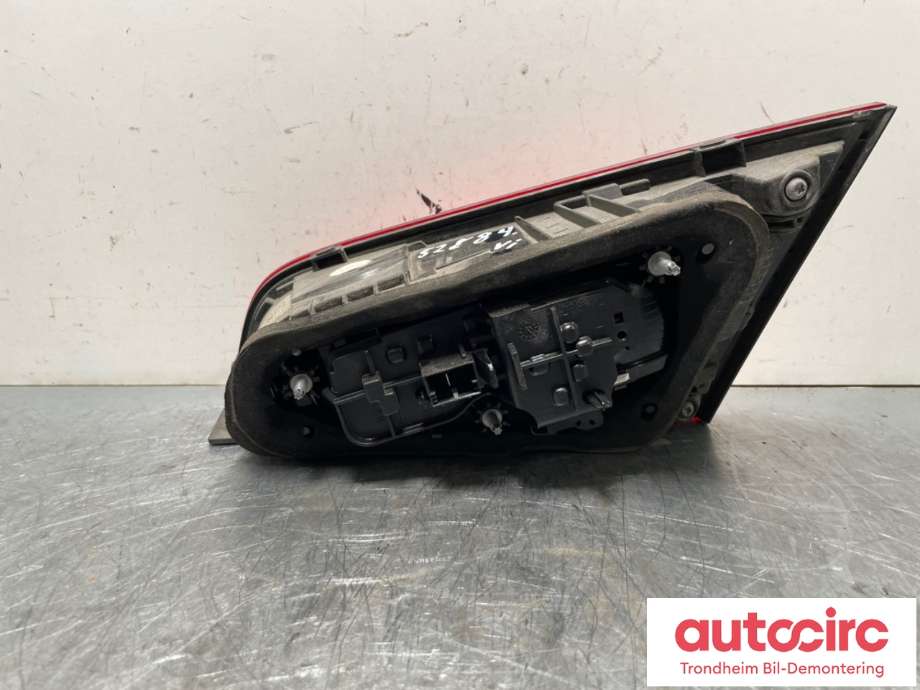 Baklykt venstre indre til Audi A3 2016-2020 (Type III, Fase 2)  (8V4945075|)