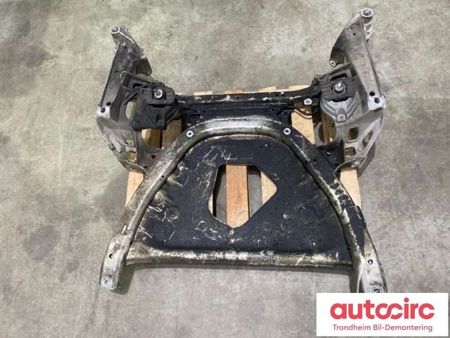 Travers foran hoved til BMW 5-Serie 2003-2010 (E60/E61) (E60/E61) (31116782458|)