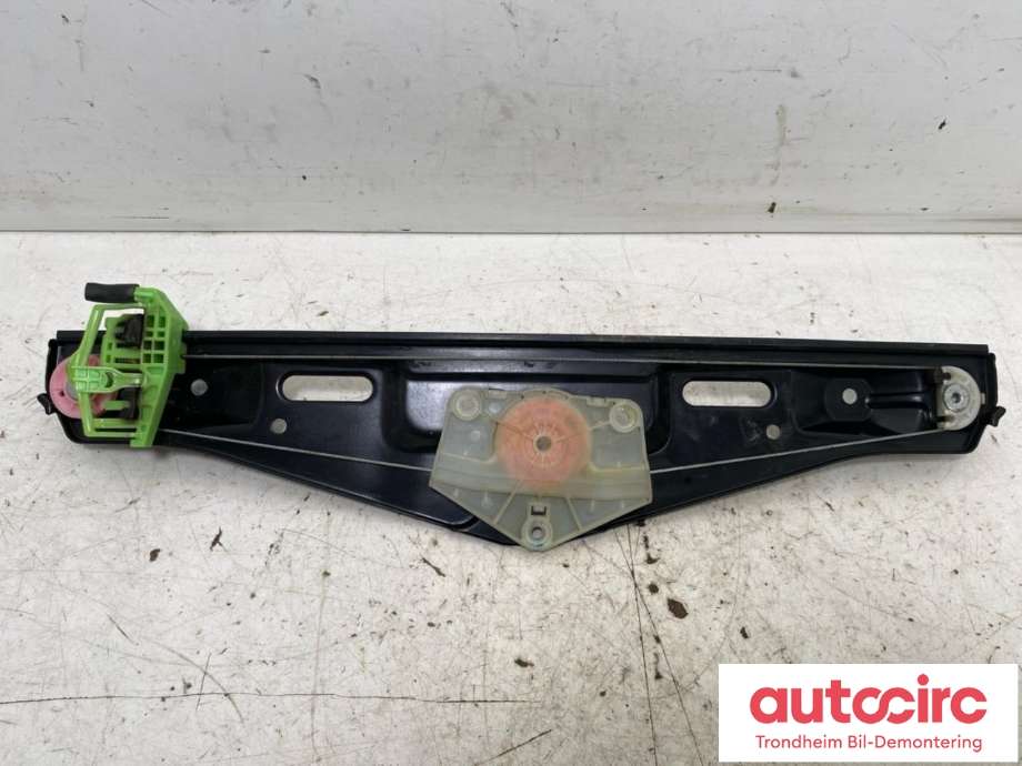 Ruteheis venstre bak til BMW X1 2009-2015 (E84) (E84) (..|51352990387|)