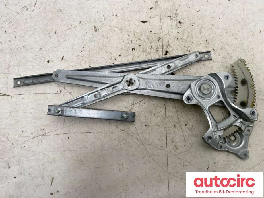 Ruteheis høyre foran til Isuzu D-Max 2021-->> (Type III)  (8978348630|)