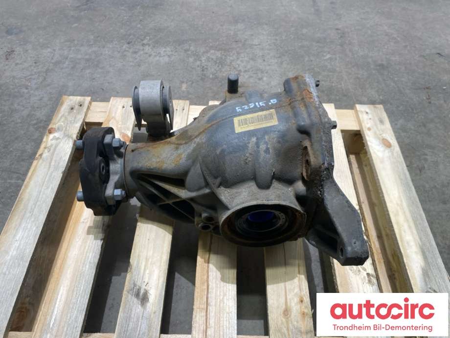 Kardang klokke bak til Mercedes C-Klasse 2018-2021 (Fase 2) (W205) (W205) (A2043502162|)