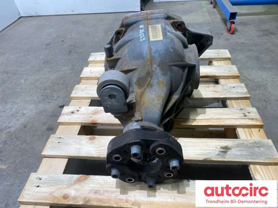 Kardang klokke bak til Mercedes C-Klasse 2018-2021 (Fase 2) (W205) (W205) (A2043502162|)