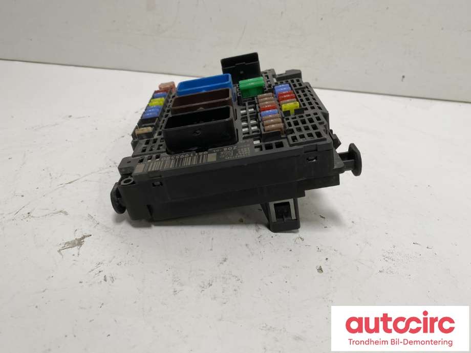 Sikringsboks motorrom til Peugeot Expert 2016-->> (Type III)  (DELPHI|9811995580|39257386|)
