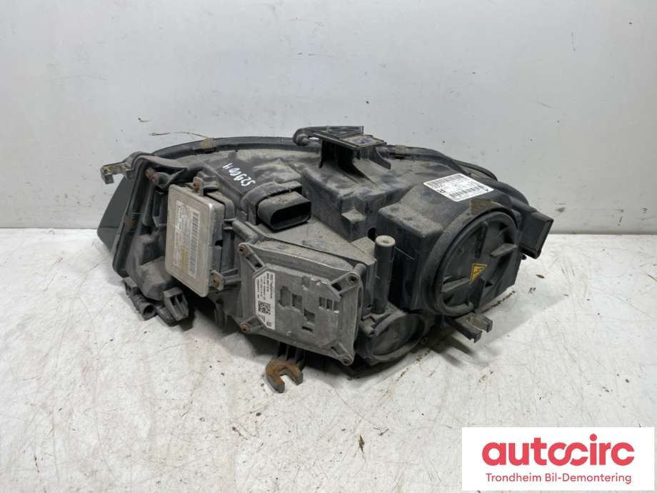 Frontlykt høyre xenon til Audi A4 2007-2014 (Type IV) (B8) (B8) (8K0941030AJ|8K0941004C|0301240272)