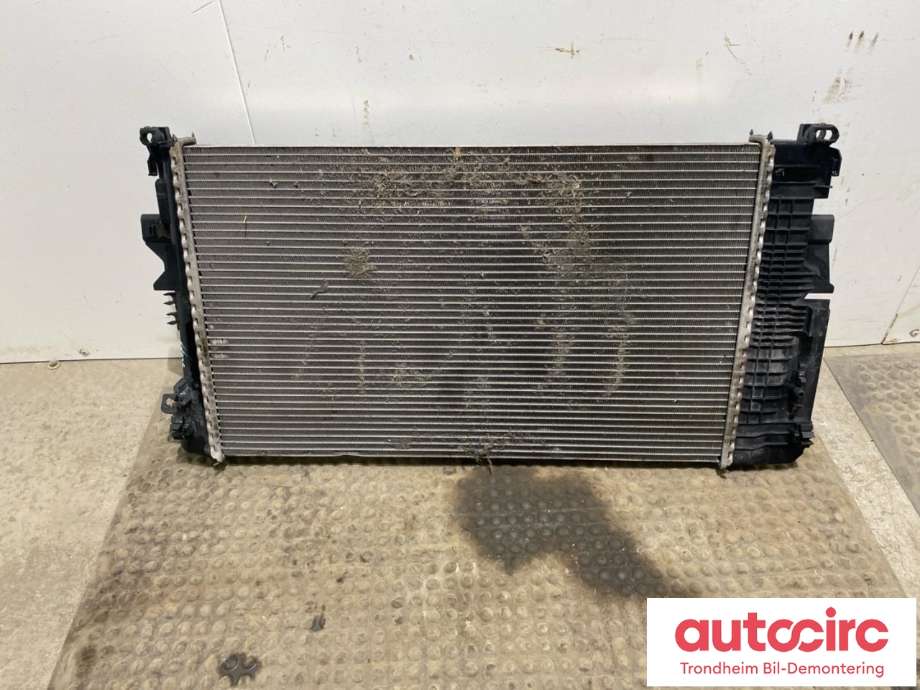 Radiator (automat gir) til Mercedes Vito/Viano 2010-2014 (Fase 2) (W639) (W639) (BEHA|A6395011201|A6395010701|A 639 501 07 01| A 639 501 12 01)
