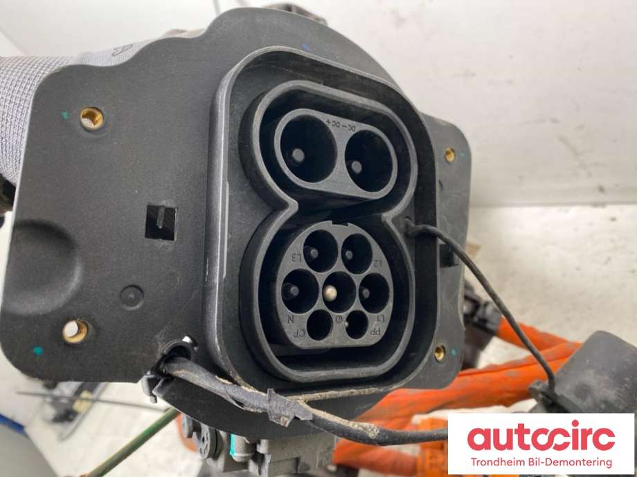 Batterilader inntak/luke til Polestar 2 2020-->>  (...|32286754|32232682|)