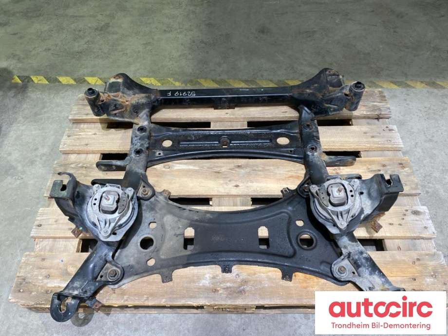Travers foran hoved til BMW X3 2010-2017 (F25) (F25) (31116787915|)