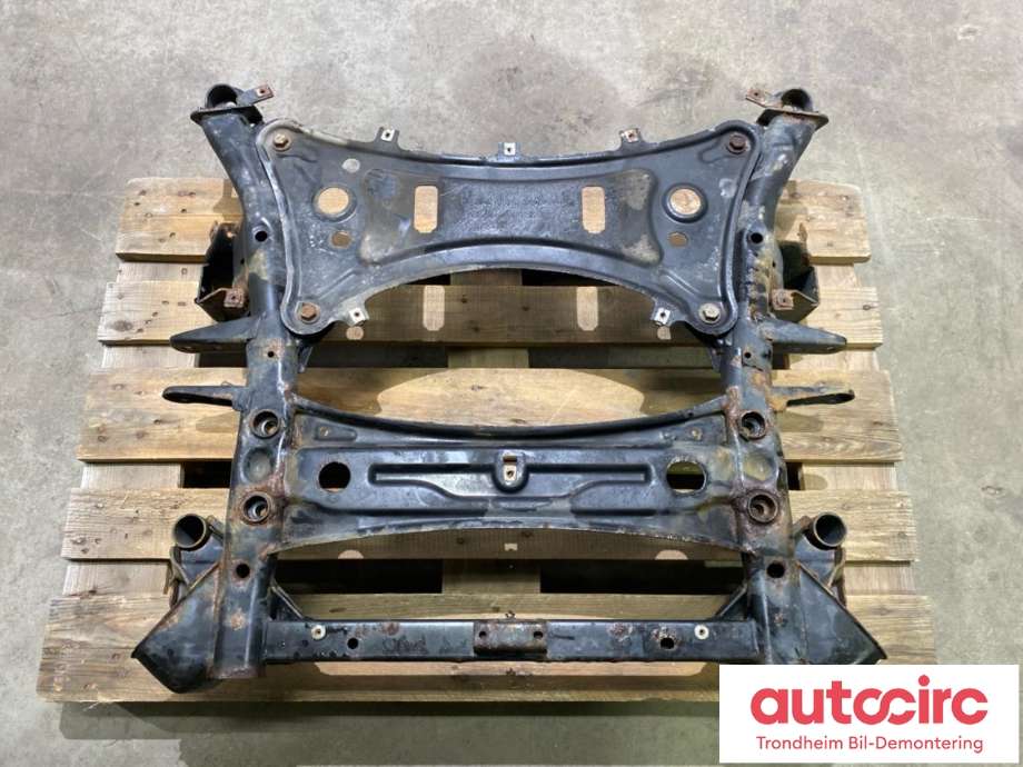Travers foran hoved til BMW X3 2010-2017 (F25) (F25) (31116787915|)