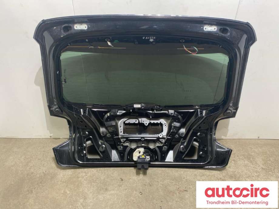 Bakluke combi til Audi Q2 2016-->> (..|81A 827 025 E|)