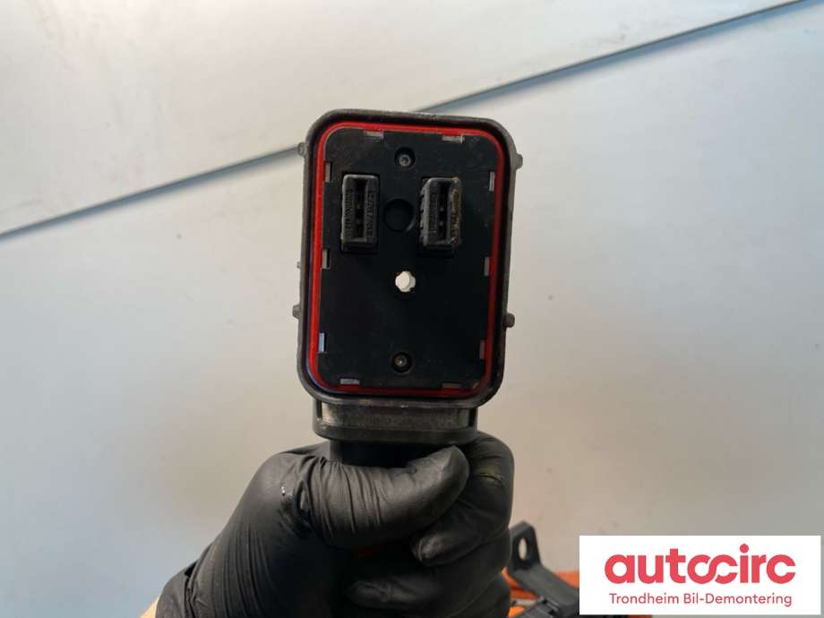 Batterilader inntak/luke til Jaguar I-PACE 2018-->> (T4K10142|J9D310C756HC|)
