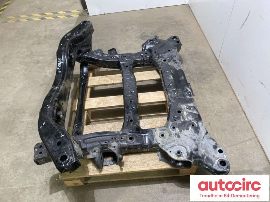 Travers foran hoved til Volvo EX30 2023-->>  (31345349|)