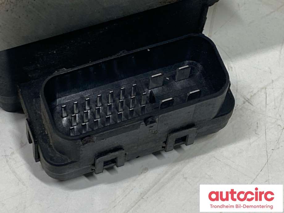 ABS sentral til Suzuki Grand Vitara, XL-7 2001-2007 (5610052D02|)
