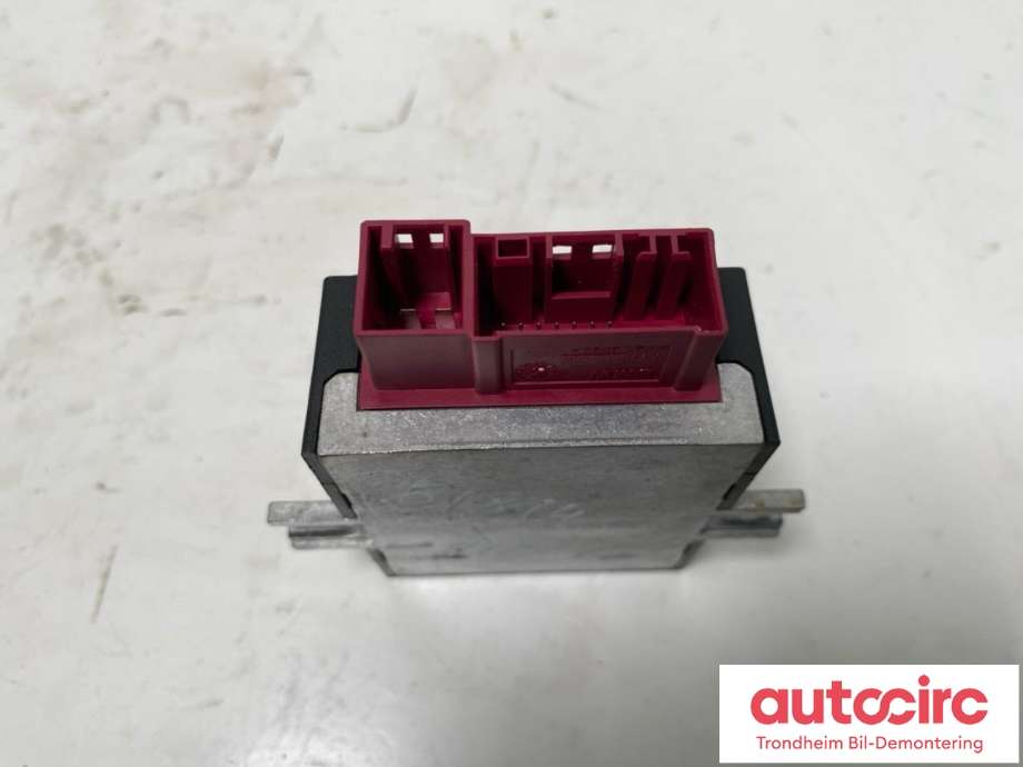 Styreenhet drivstoffpumpe til BMW X4 2014-2018 (F26) (F26) (HELBAKO|16147371832|16 14 7 411 596|)