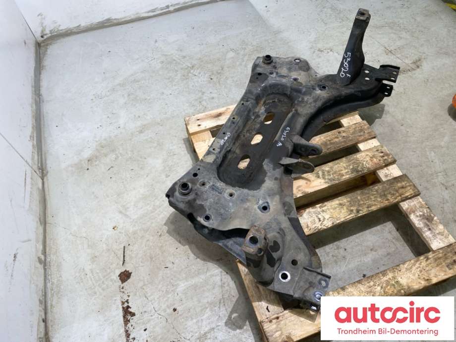 Travers foran hoved til Nissan Qashqai 2014-2021 (Type II)  (54401HV00A|54401HV70B|)