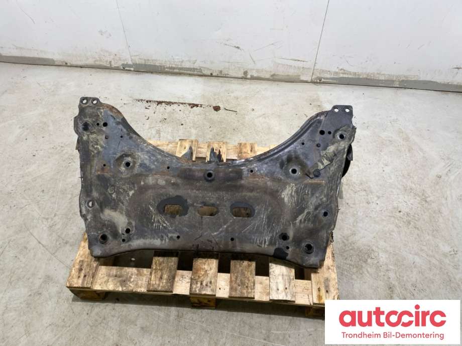 Travers foran hoved til Nissan Qashqai 2014-2021 (Type II)  (54401HV00A|54401HV70B|)