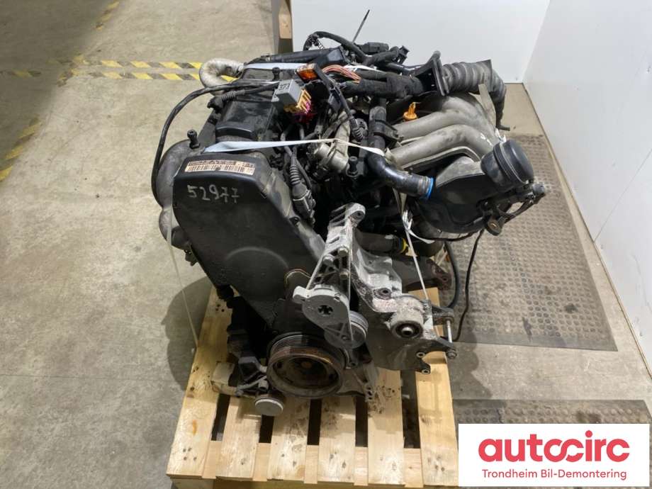Motor bensin til VW Passat 2001-2005 (B5,3BG) (B5,3BG) (AZM|06A 100 107 PX|06B 103 351 C|06B 103 265 AX)