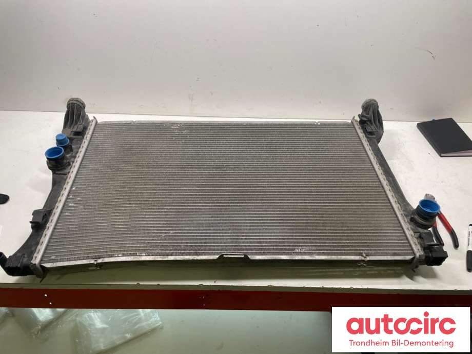 Radiator (manuell gir) til Mercedes Vito, 2014-->> (W447) (W447) (...|A 447 501 00 01)
