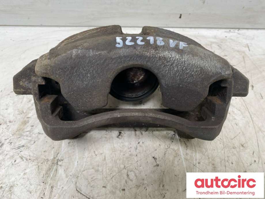 Bremsecaliper venstre foran til Audi Q2, 2016-->>  (..|8V0615123D)